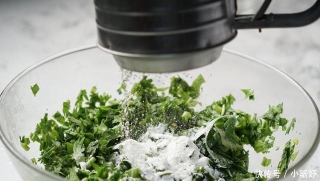 春季不能错过这种蔬菜,做成丸子蒸着吃,原汁原味,营养太棒了