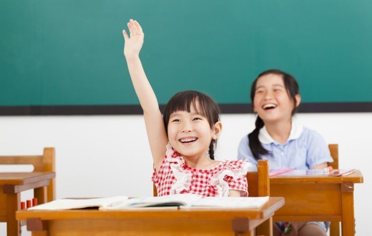 幼儿园|幼儿园“点名册”走红,弥漫着偶像剧男女主气息,网友:烂大街