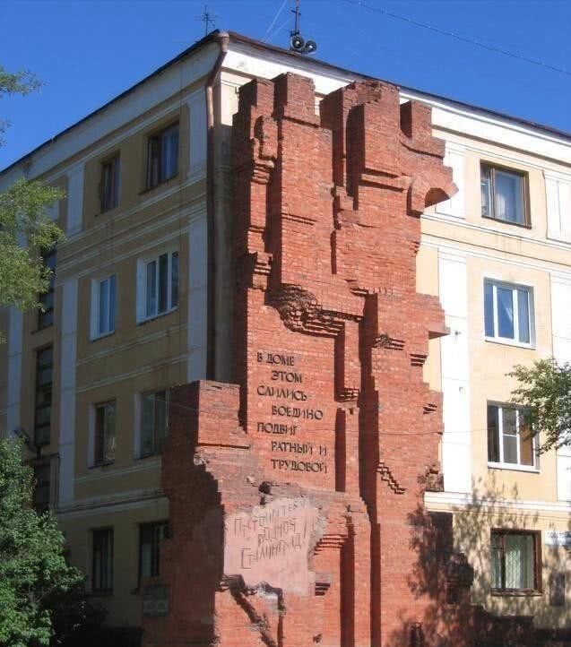 抵抗|法国人很尴尬,二战中这座大楼,坚守时间比法国抵抗时间都长16天