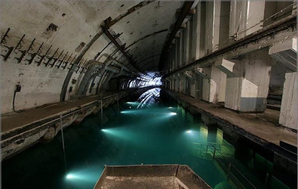 恐怖|世界上有三条恐怖的隧道，都能直接拍恐怖片了，最后一个就在中国