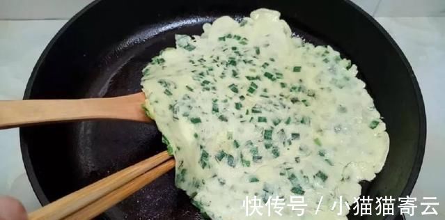 韭菜鸡蛋饼|早餐新吃法,不发面不揉面,比包饺子好吃百倍,越吃越想吃太香了