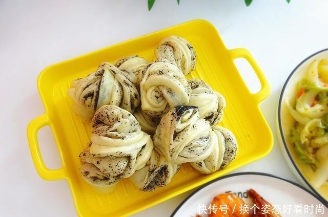 天冷了,三餐都要认真做,晒下我家的晚餐,两口人的餐桌,温暖!