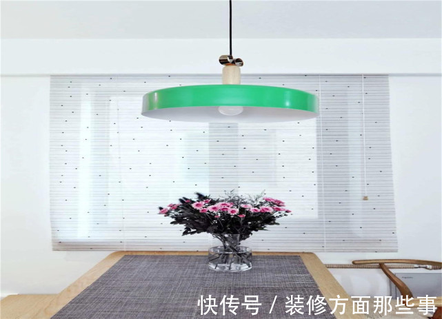 舒适|72平日式原木风二居室,电视墙看起来也很简洁大气