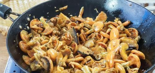氨基酸|用这个食物煲汤最鲜美，城里卖60元一斤，供不应求，药食两用