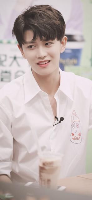 《王牌6》官宣定档，首期嘉宾阵容豪华，粉丝兴奋不已