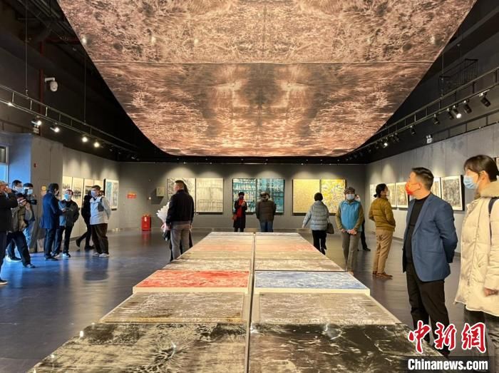 艺术家|广州艺术家么冰儒探索中国水墨画创新 冀艺术走入生活