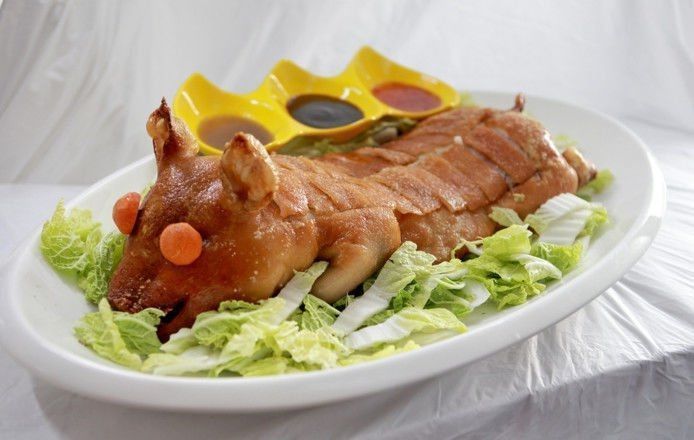 端过来|老板请客只点了1道菜,以为是抠门,端过来后所有人都大吃一惊