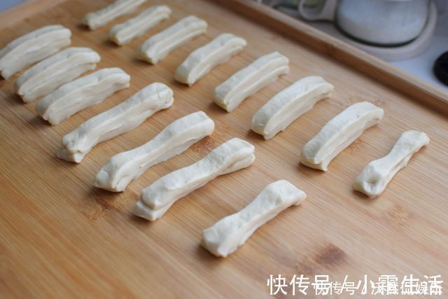 我家油条从不买，自己做各个空心，配方屡试不爽，我每次都成功