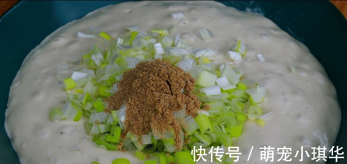 懒人|面粉别只炸油条了，教你懒人做法，比油条简单，比包子好吃，香