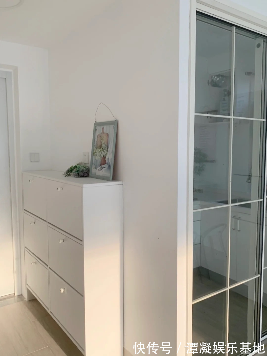 石膏线|她家全屋大白墙,不吊顶,不做石膏线,太干净舒适了,看着真舒服