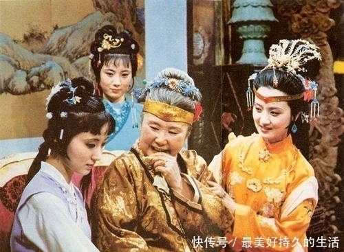 黛玉|王熙凤一直都希望黛玉和宝玉在一起，为什么后来又向贾母提了宝钗