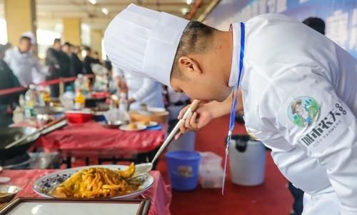  岳塘区职业技能|全鱼宴现场，鱼文化美食节胜利闭幕