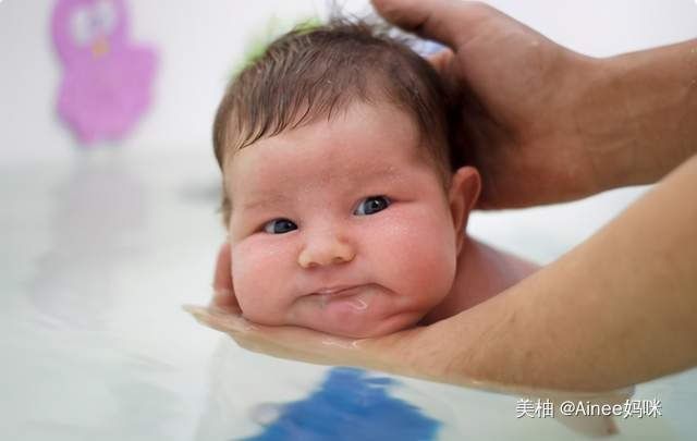 建议|天一冷就不知道该不该给娃洗澡？冬季洗澡注意事项，建议家长收藏