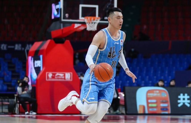 孙铭徽|林书豪0分5失误!北京首钢完败浙江广厦,裁判惹争议