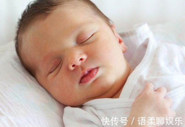 家长|睡觉时宝宝若有3个坏习惯，可能影响以后长高，家长别不以为然