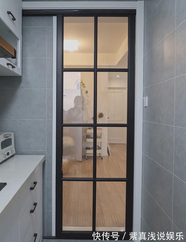 不花哨|装修坚持“不花哨”有多重要?我家厨房用了5年,如今依然耐看