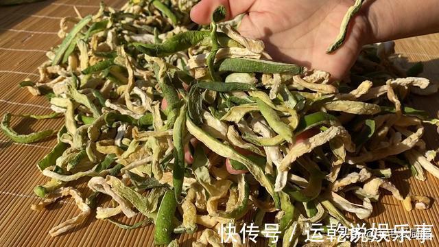 五香萝卜干|婆婆教我祖传腌萝卜配方,不用水不用油,又脆又香,吃了还想吃