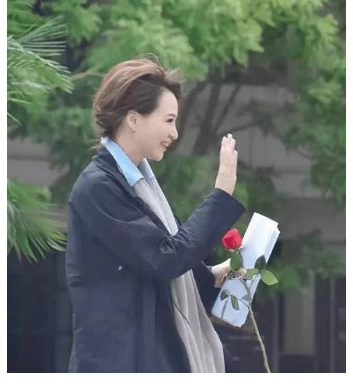 新冠肺炎|董卿《朗读者》:张定宇和程琳,情同初恋,愿得一人心,白首不相离