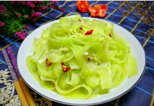 块钱|做凉拌菜,首选这个菜,比黄瓜脆,比萝卜甜,一斤才要2块钱