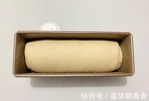 松软的面包体与丰富馅心让人欲罢不能,而且做法超简单,新手快学