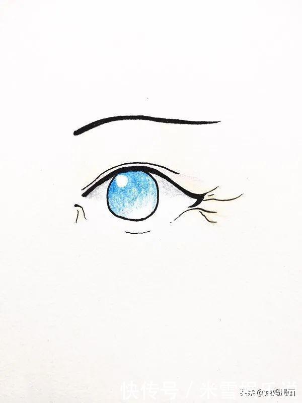 见证一个女人变老,可以是她眼角的细纹,也可以是越来越短的头发