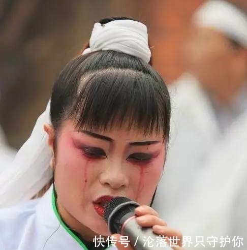 农村职业哭丧女,月入轻松过万,长的漂亮却无人敢娶!