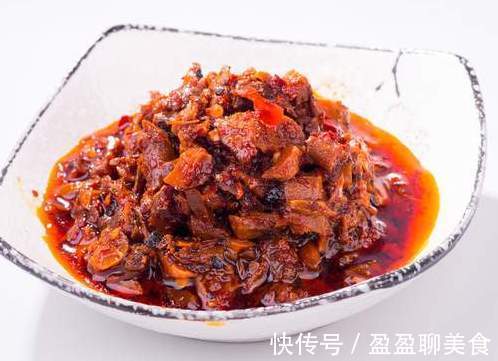 伞盖|买香菇时,尽量避开3种,菜农教您挑选技巧,香菇新鲜又好吃