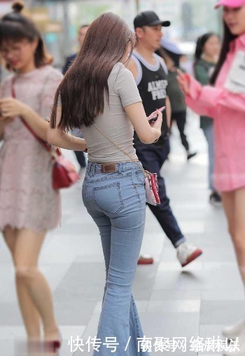 三色系 美女“无敌”一样的身材,衣服咋整都好看!