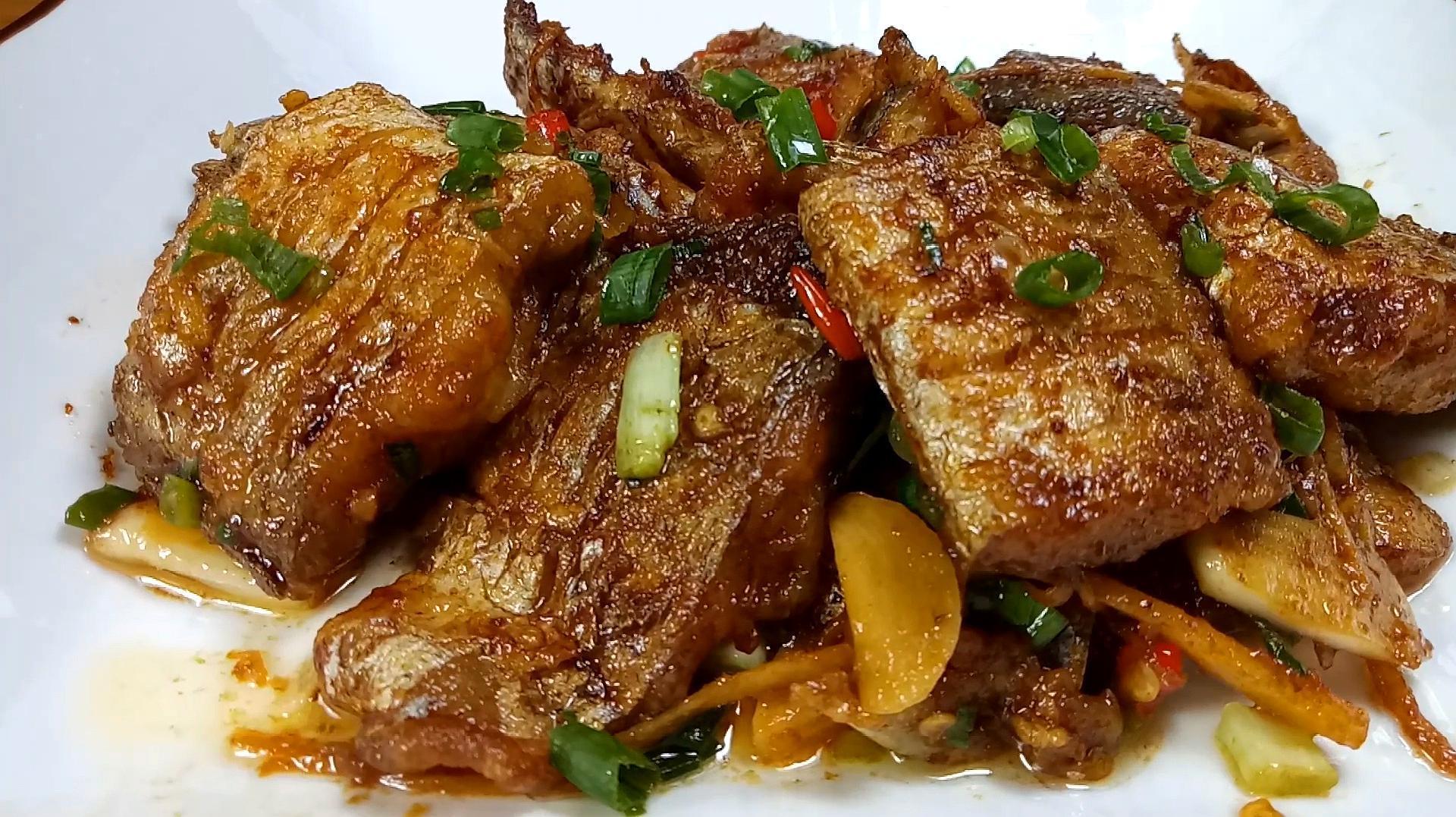 教你营养好吃的豆干烧带鱼，解馋过瘾超美味，孩子们嚷着吃不够