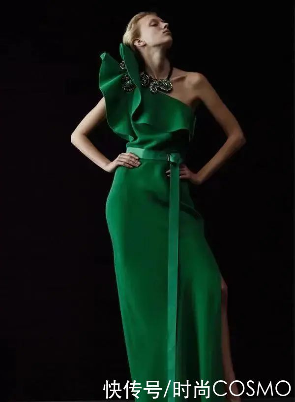 时髦办 |Alber Elbaz走了，他曾说“不尊重女性，作品就会失去灵魂”\＂,\＂i10\＂:\＂时髦办