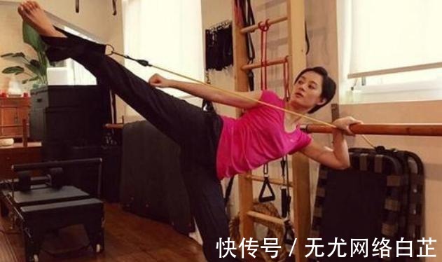 锻炼|43岁阿姨身材凹凸有致，颜值高不显老，完美身材或靠这项运动