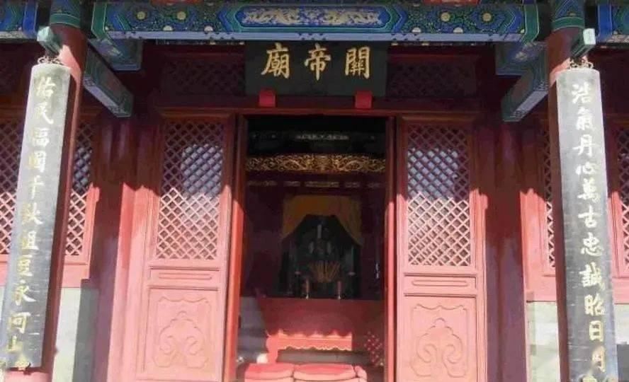 寺是寺、庙是庙，不能因为统称“寺庙”就说它们是一样的