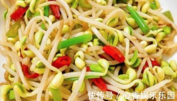 美食推荐小炒鸭肉、辣炒黄豆芽、椒圈炒豆泡、香酥里脊