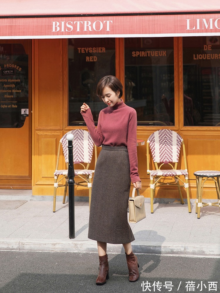 半身裙|奔三奔四的女人,建议多穿“毛呢半身裙”,搭配毛衣简约又显气质
