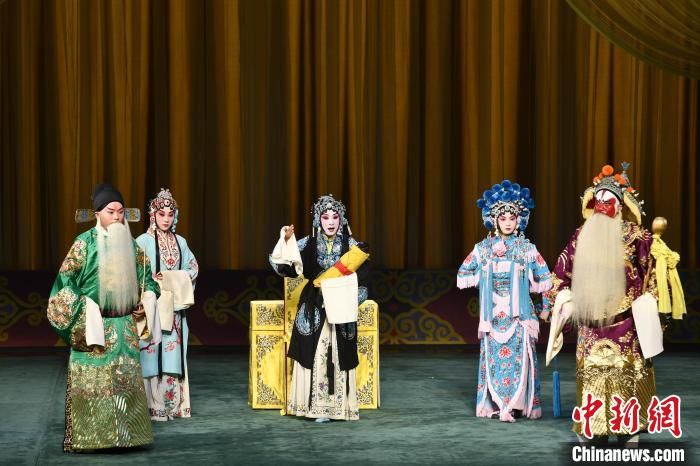 中国传统文化|迎新春《京剧折子戏专场》展演 票友演员齐登台传承国粹艺术