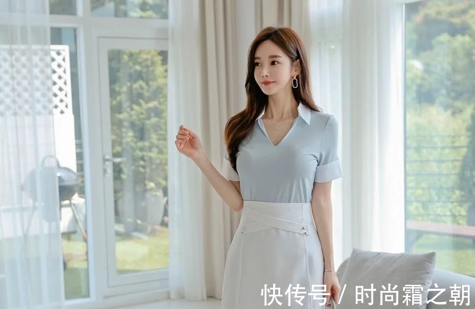 白领|Polo领T恤搭配白裙,演绎当代白领的气质美