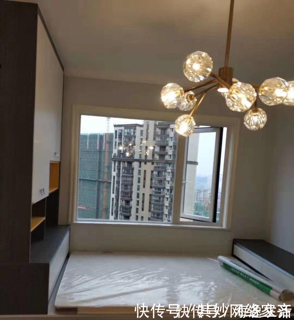 农村|婆婆不顾反对请农村亲戚装修，完工后我懵了，瓷砖电视墙，谁见过