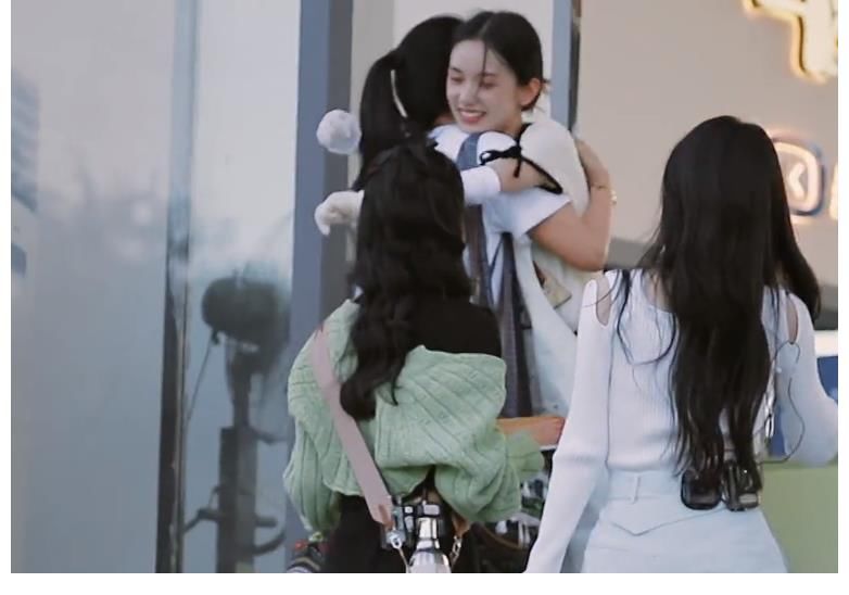 黄晓明|为周也站台、帮张碧晨助威，赵丽颖才是《中餐厅》的工具人