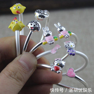 小编|3个月孩子手掌面临截肢，医生取出的东西，宝妈气的手抖