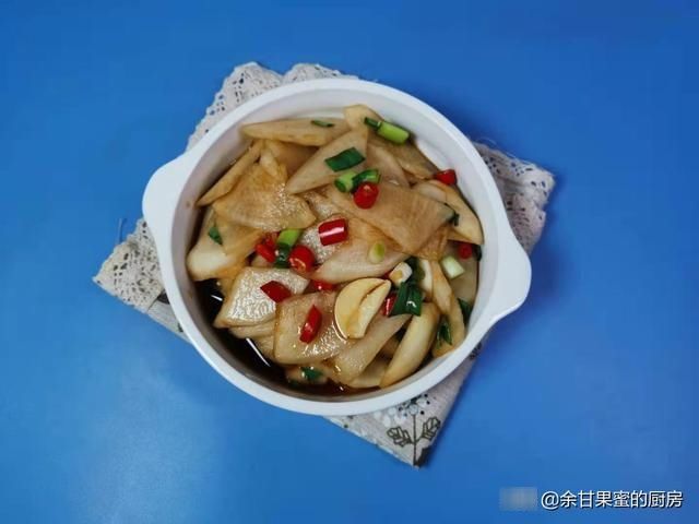 节后开胃菜，总也吃不腻，清爽解腻口感嘎嘣脆，几分钟就搞定