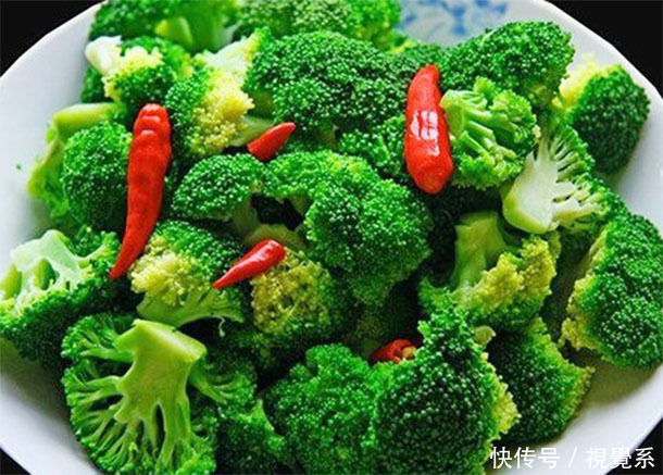 女人40岁后,要多吃“减肥餐”,水分多热量低,排毒养颜防三高