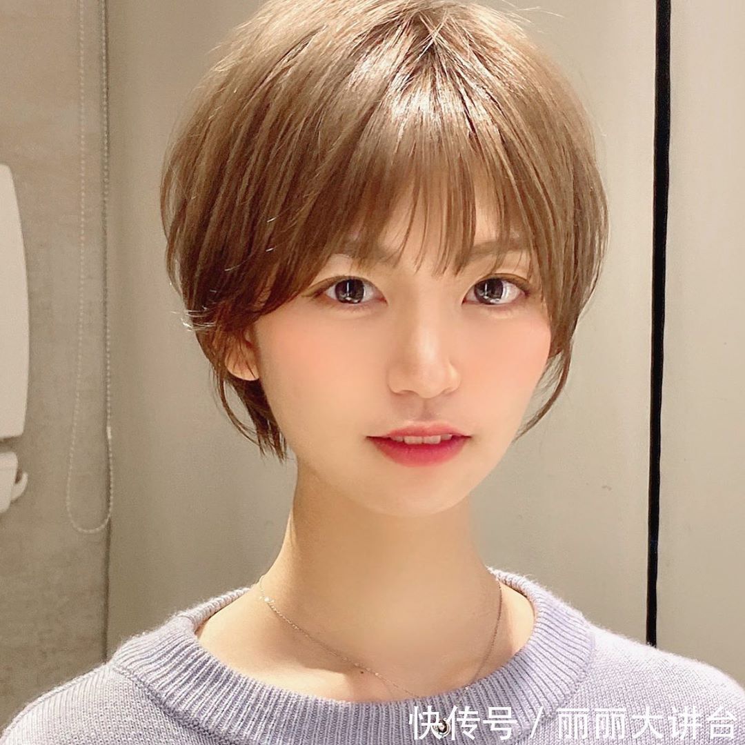 烫发|秋冬发型别乱剪,新时尚发型19款送给大家,洋气时尚好打理