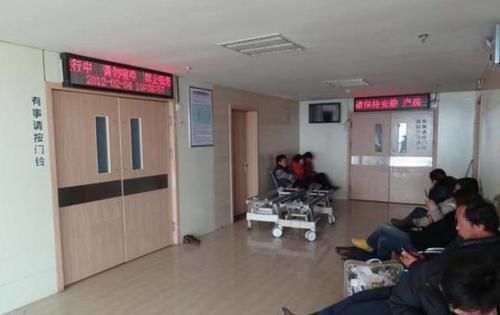 小朱|女子生下婴儿,发现婴儿竟然先天残疾,医生说:噪音太大!