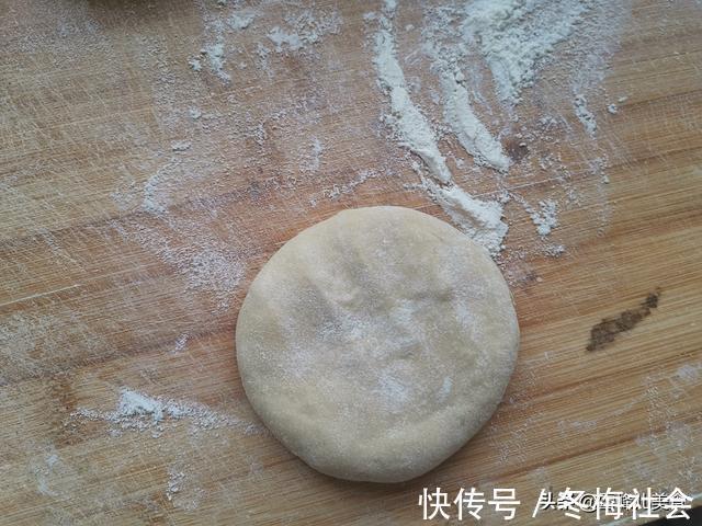 面粉|面粉学会这样做,做法简单酥脆好吃,一次做20个一周都不坏,真香