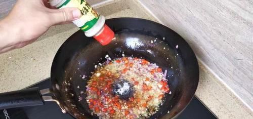 饭店最火的炒花甲，成本只要8元钱，教你在家做出来，味道杠杠滴