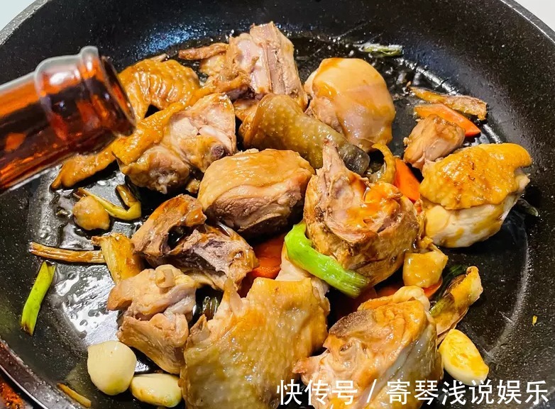 美味佳肴|天气热没胃口？大叔教你豆腐乳焖鸡，甘甜爽口，超乎你的想象~