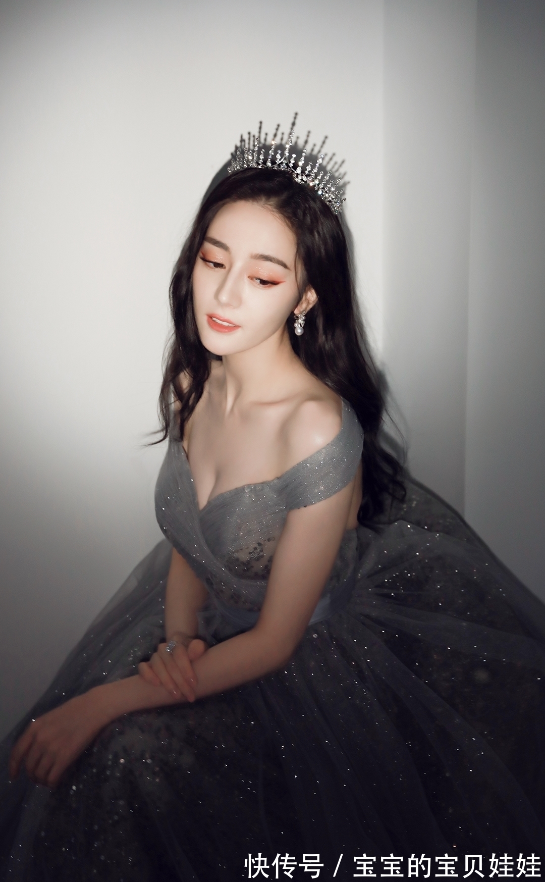 手机壁纸分享——明星美女系列:新年换个新壁纸吧