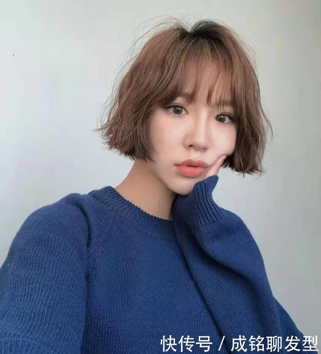 空气刘海|圆脸女生千万别剪齐嘴短发,尽管显脸瘦也很时尚,不适合也是白搭