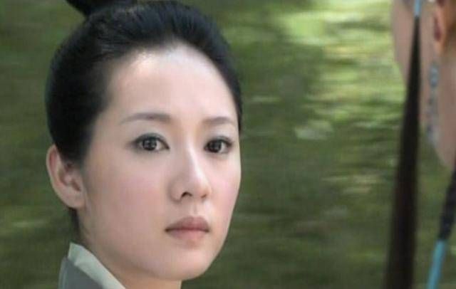 女子|红楼梦这两个女子会算命,1个当过丫鬟,另1人是隐藏的高手