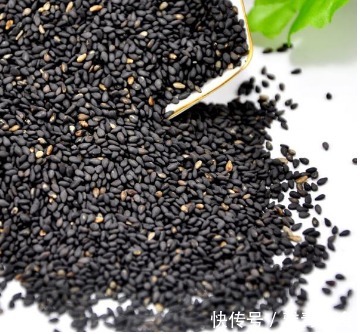 养发|黑芝麻治疗白头发 ,教你合理食用黑芝麻,还你一头秀发